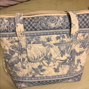 Vera Bradley large tote